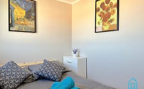 Van Gogh Room